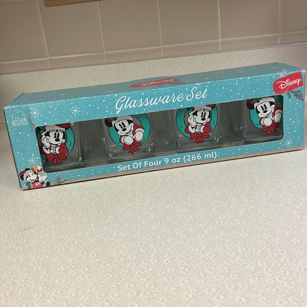Disney Mickey & Minnie Mouse Christmas Glass Cups